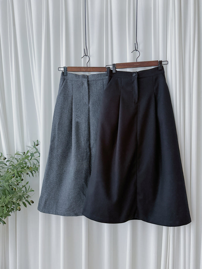 （非常百搭顯瘦) Sophia Skirt 挺身顯瘦厚綿微傘口袋百搭裙/ SK8853
