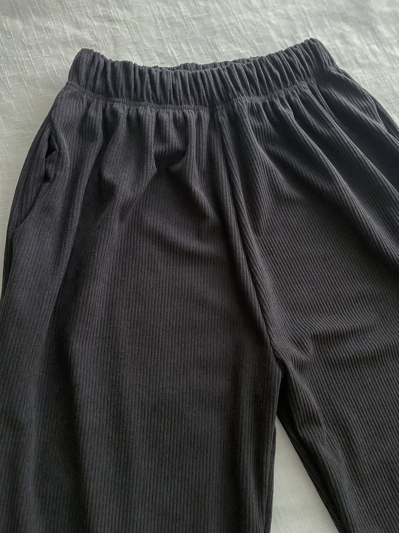 Suede Loose Pants 高腰顯腿長燈芯絨隨性闊褲/ PT8446 （beige sold out)