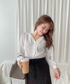 (穿出剪裁) Daisy 立體花車褶V領質感, Blouse/ BU9006