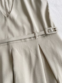 Vest dress 剛剛好V領配腰帶修腰背心裙/ DS9808 (beige sold out)