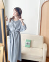 [限量現貨回歸]  Audrey, Dress 淡藍輕優雅Casual入肩線領口連身裙/DS9643
