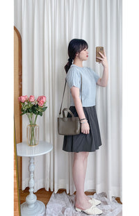 （超百搭顯瘦單品！) Flair, Skirt 長度剛好顯幼腰間皺皺修肚膝上裙/ SK8841