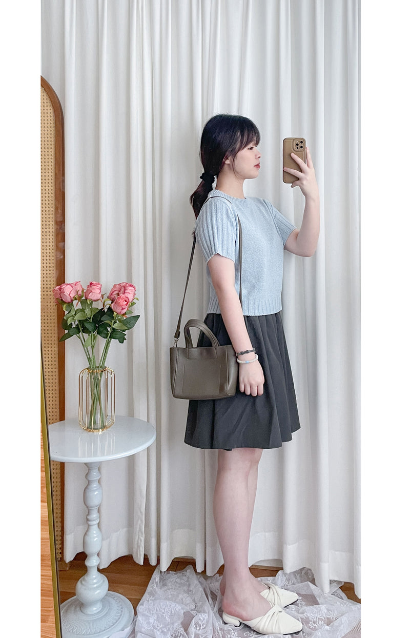 （超百搭顯瘦單品！) Flair, Skirt 長度剛好顯幼腰間皺皺修肚膝上裙/ SK8841