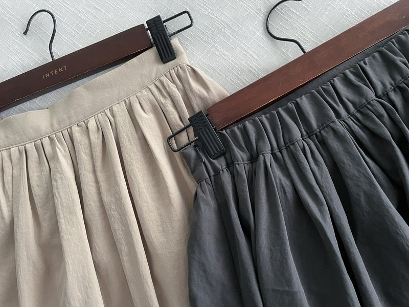 （超百搭顯瘦單品！) Flair, Skirt 長度剛好顯幼腰間皺皺修肚膝上裙/ SK8841