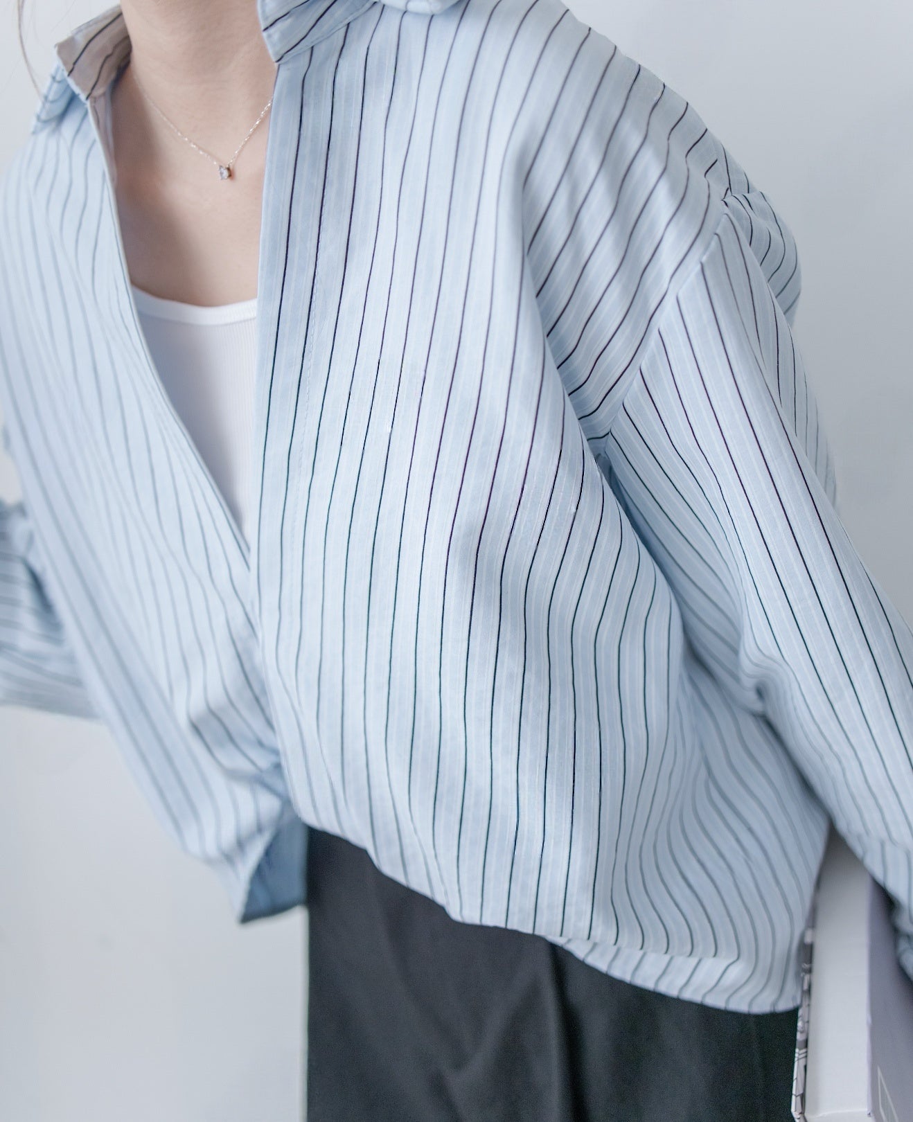 Stripe Layered Twist Shirt 立體細褶條紋綁結套裝恤衫/ SE8109