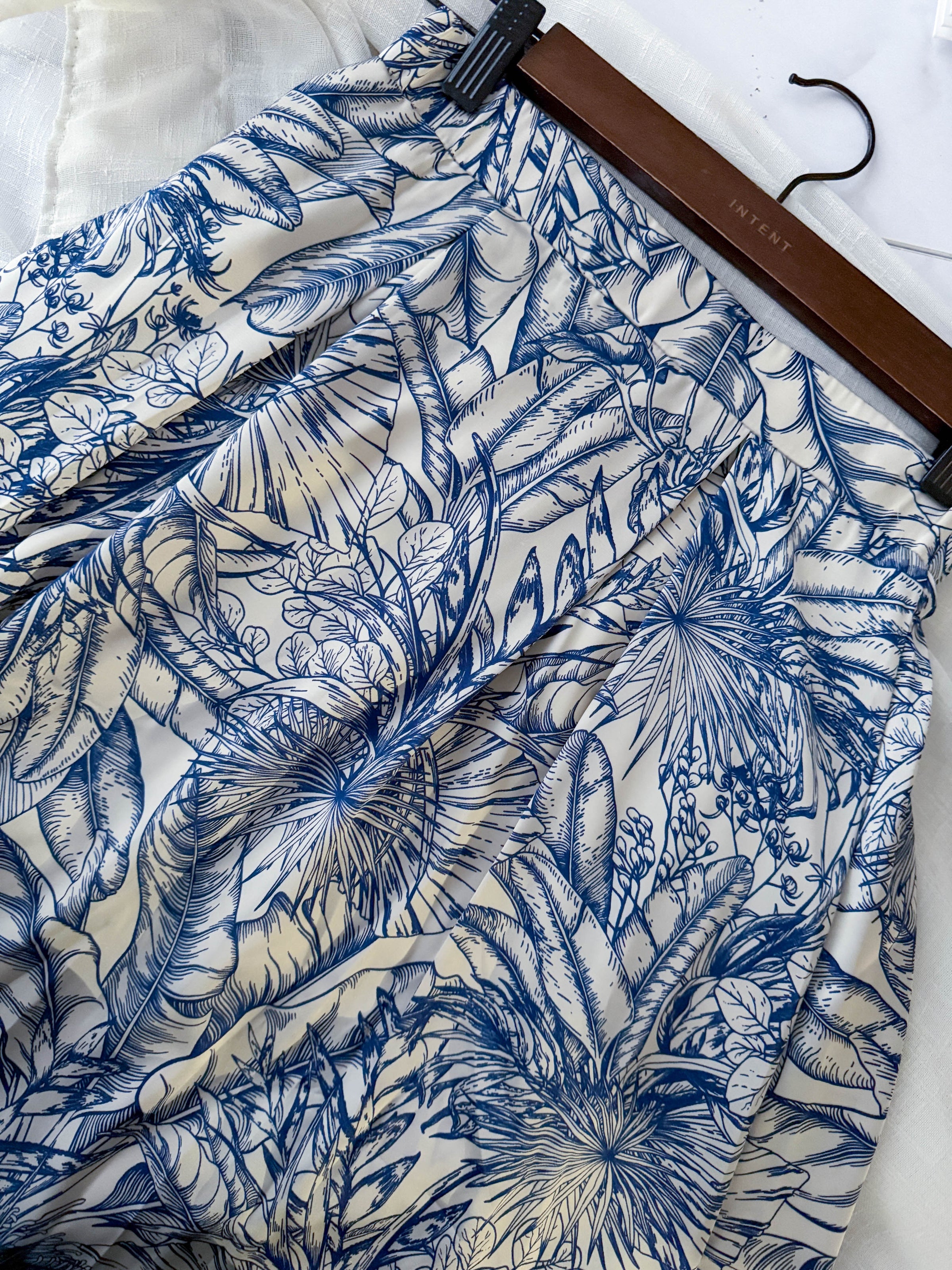 Champagne Floral Skirt 藍色線條花香檳質感面料傘裙/ SK8861 (pre-order 5月28截單)