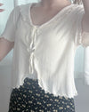 Onni, Blouse 韓系設計感翻領荷葉邊上衣/ BU9054 （cream soldout)