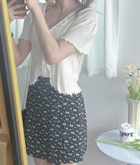 Onni, Blouse 韓系設計感翻領荷葉邊上衣/ BU9054 （cream soldout)