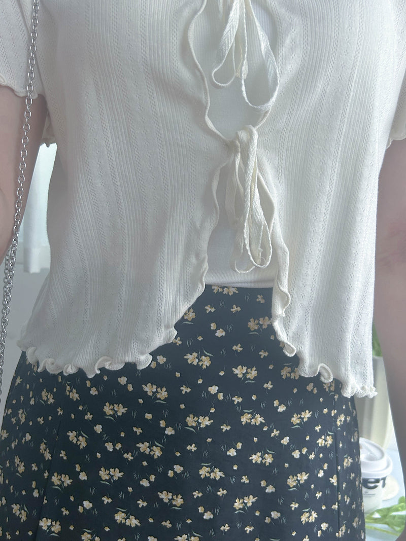 Onni, Blouse 韓系設計感翻領荷葉邊上衣/ BU9054 （cream soldout)
