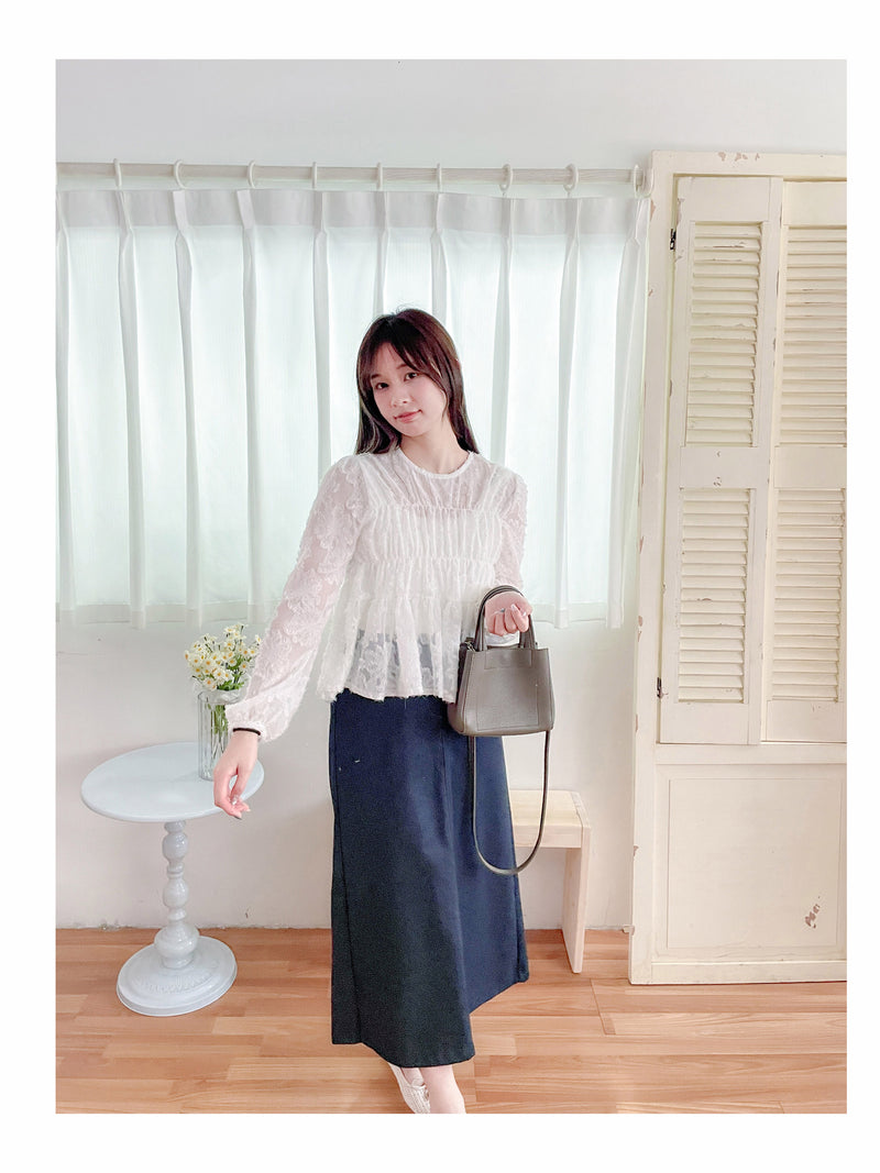 (限量現貨回歸) Feather Daisy, Blouse 羽毛花花前橡筋裙擺上衣 /BU9091