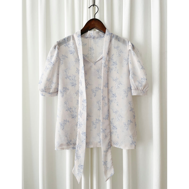 （浪漫氣質款) Blossom Blouse 淡粉色青瓷花線條上衣/ BU9061