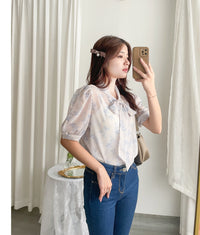 （浪漫氣質款) Blossom Blouse 淡粉色青瓷花線條上衣/ BU9061