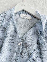 porcelain Blouse 琉璃藍色青瓷印花上衣/ BU9093