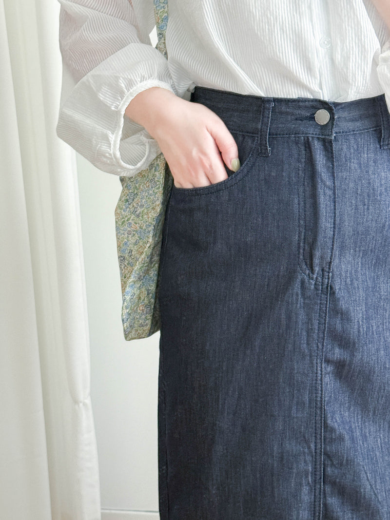 Navy Denim Skirt 深藍後橡筋簡約牛仔裙/ SK8906