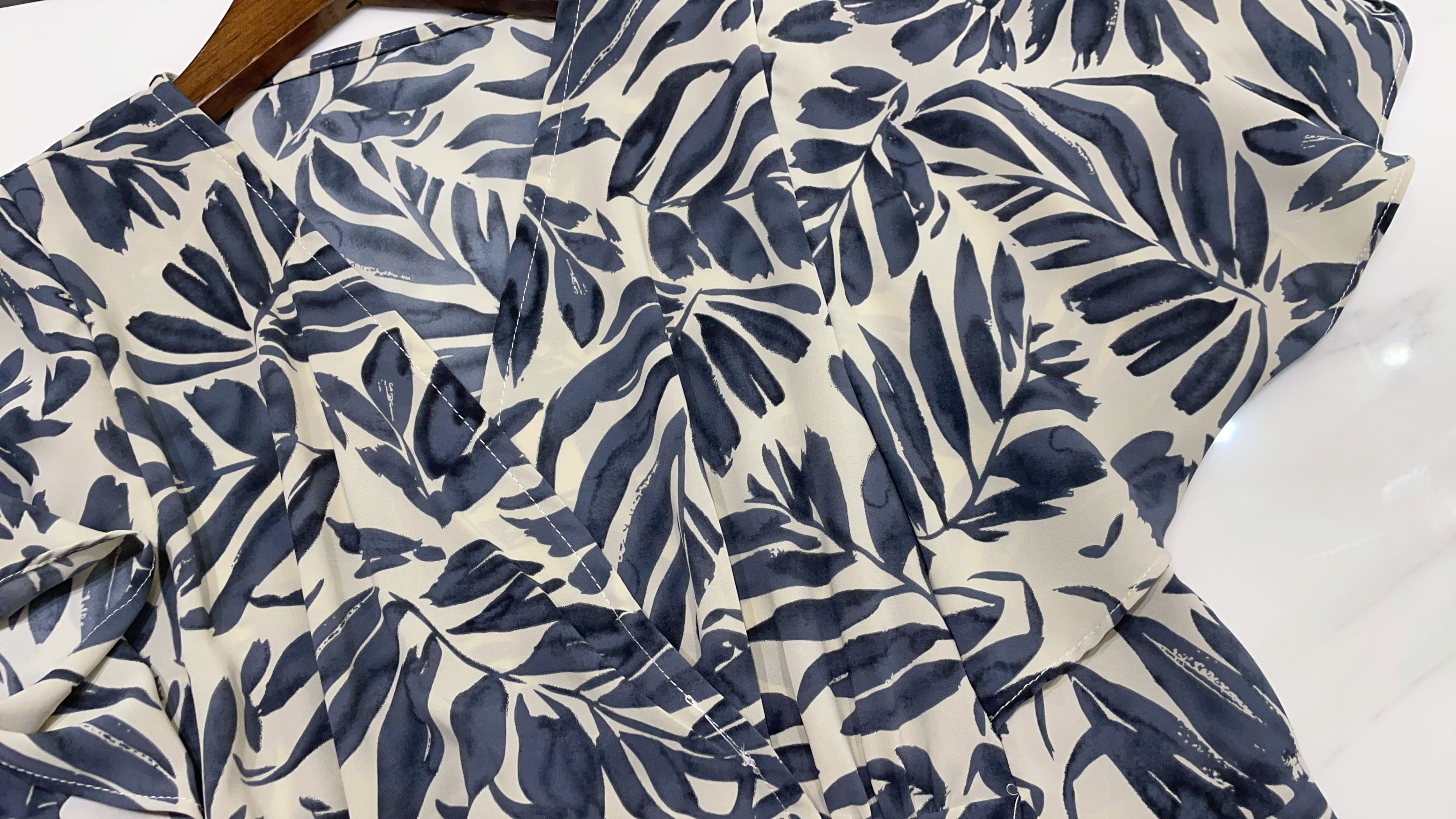 Ink Leaf 藍色水彩印花疊領口傘袖連身裙, Dress/ DS9503
