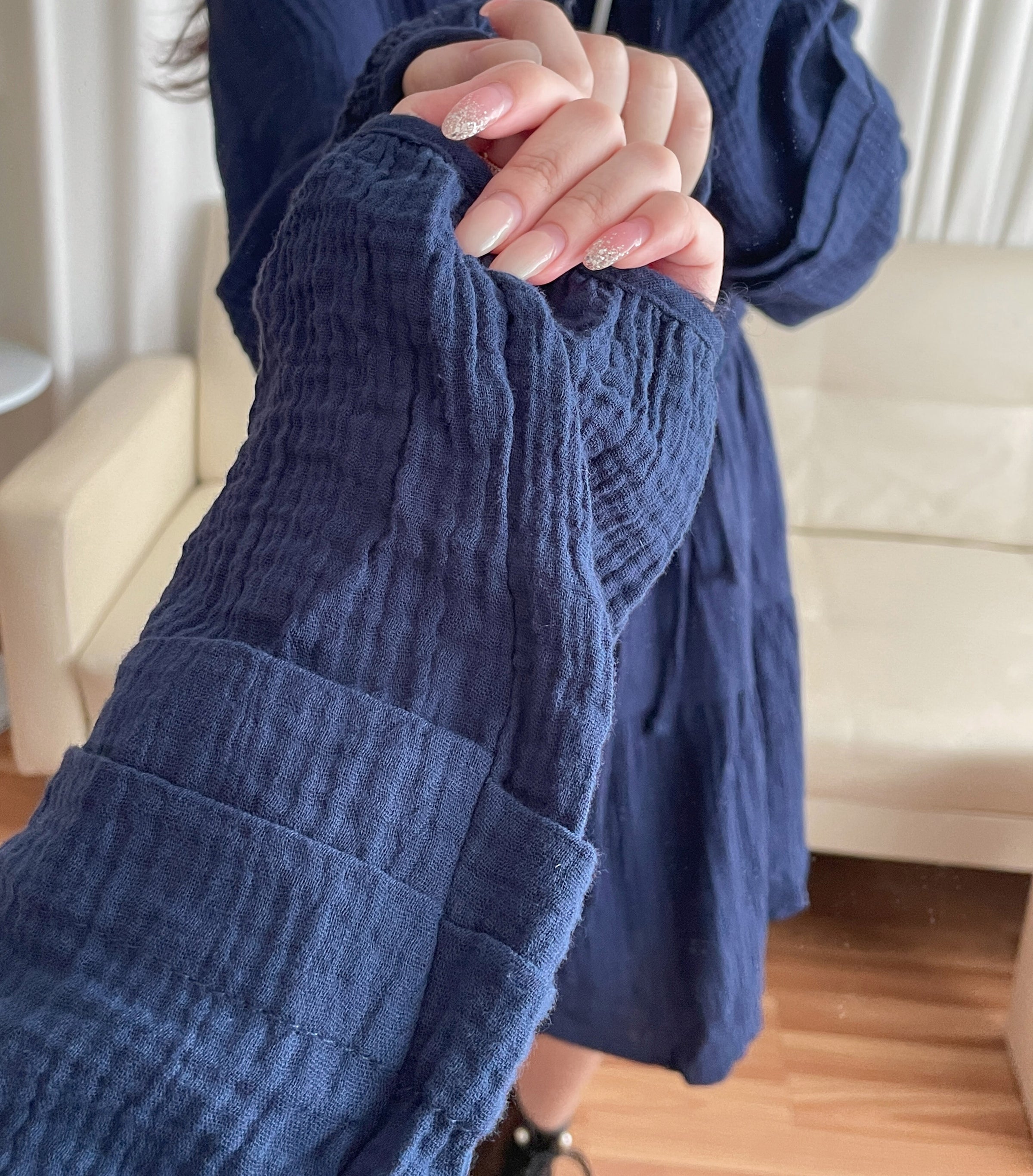 【現貨限量回歸】（不透視不易皺棉感）Cotton Elegant Dress 棉棉舒適立體直條傘形膝上裙/ DS9692