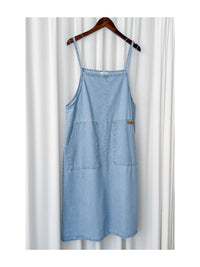 Denim 淺牛仔色平領吊帶裙尾開叉 Dress/ DS9904