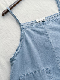 Denim 淺牛仔色平領吊帶裙尾開叉 Dress/ DS9904