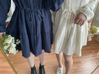 【現貨限量回歸】（不透視不易皺棉感）Cotton Elegant Dress 棉棉舒適立體直條傘形膝上裙/ DS9692