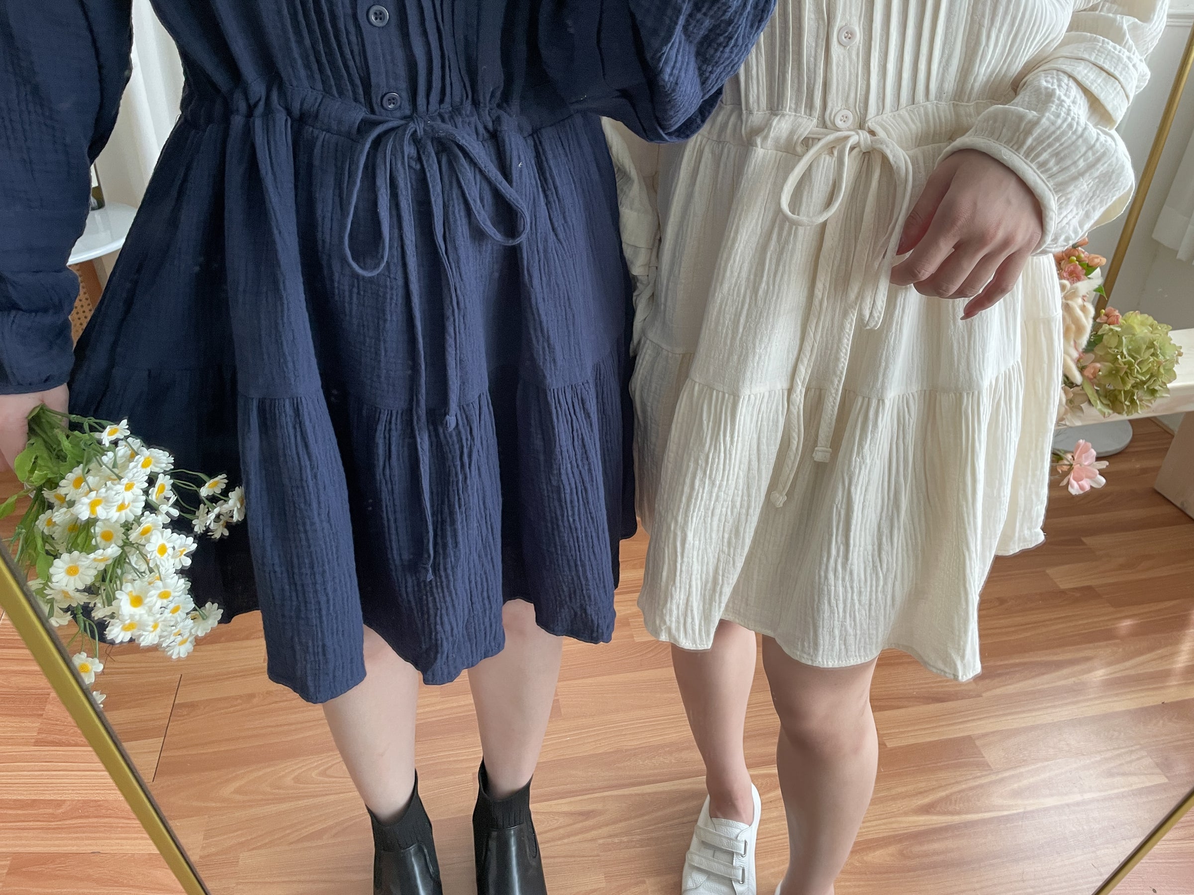 【現貨限量回歸】（不透視不易皺棉感）Cotton Elegant Dress 棉棉舒適立體直條傘形膝上裙/ DS9692