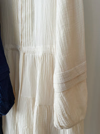 【現貨限量回歸】（不透視不易皺棉感）Cotton Elegant Dress 棉棉舒適立體直條傘形膝上裙/ DS9692