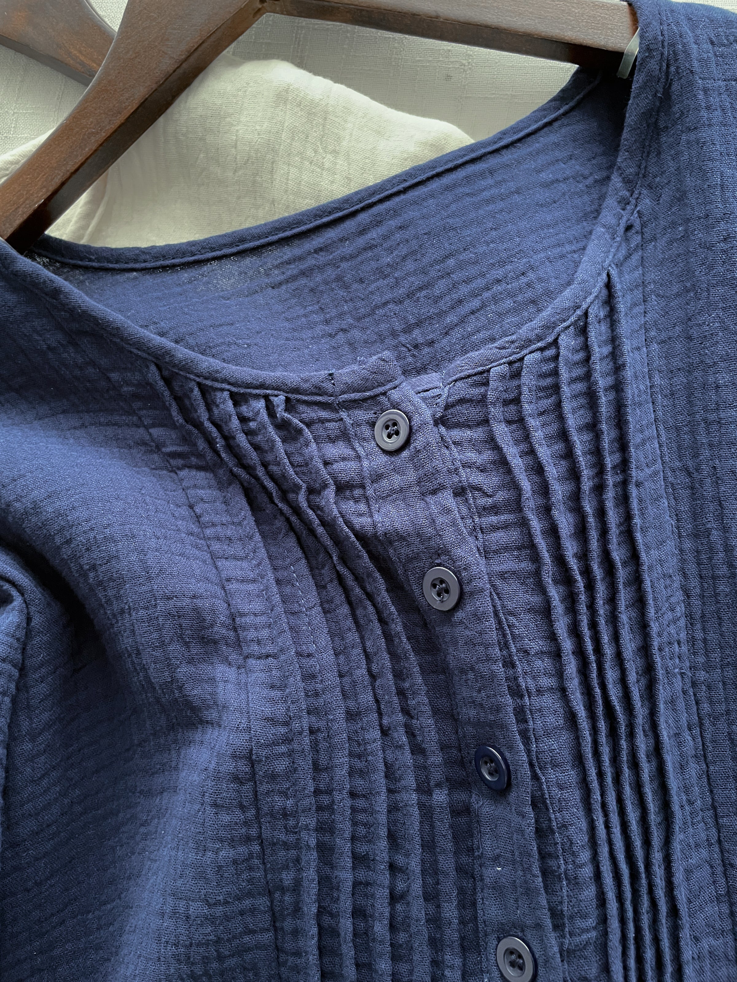 【現貨限量回歸】（不透視不易皺棉感）Cotton Elegant Dress 棉棉舒適立體直條傘形膝上裙/ DS9692