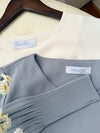 【現貨限量回歸 GreyishBlue/White】Pleated Sleeve 簡約雪紡漸細百褶手袖, Blouse/ BU8856