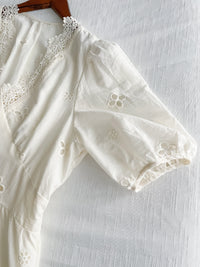 Daisy Lace Dress 夏日鑲空通花連裡布連身裙/ DS9914