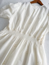 Daisy Lace Dress 夏日鑲空通花連裡布連身裙/ DS9914
