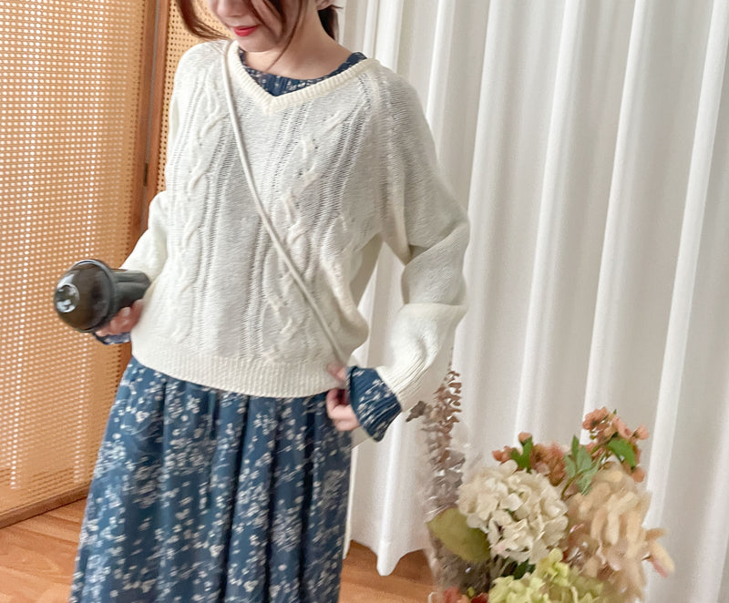 V Braid Knit Top 不起毛彈性線料扭麻花針織衫/ KT8176