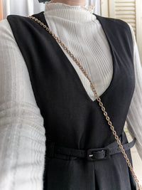 Vest dress 剛剛好V領配腰帶修腰背心裙/ DS9808 (beige sold out)