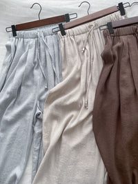 Pleated Front Pants 金屬帶質感麻棉闊褲/ PT8458