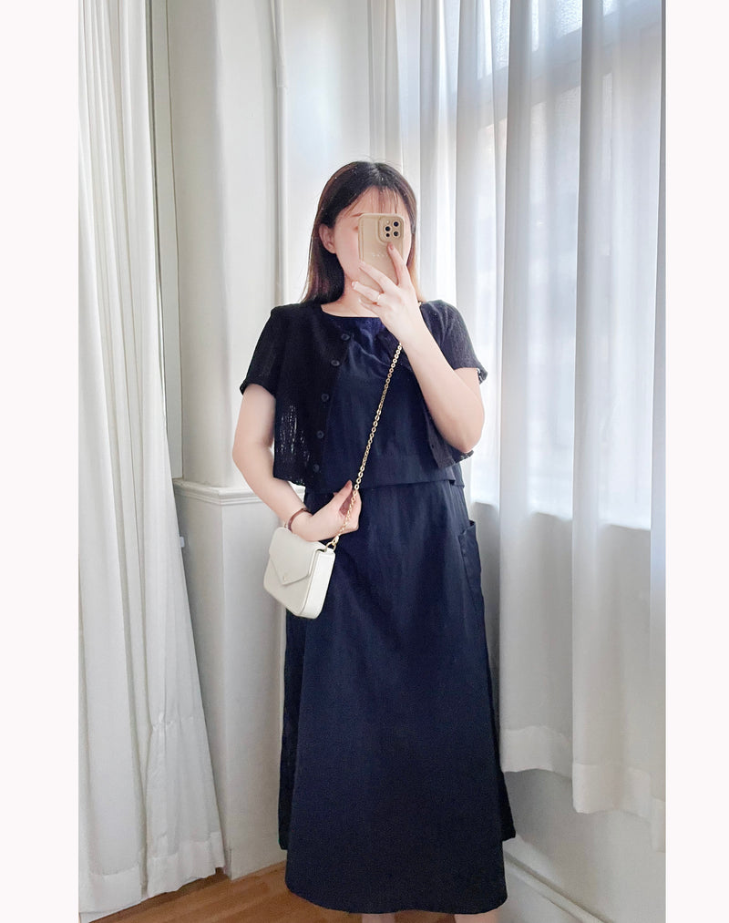 Hollow 幾何織紋排鈕扣百搭微短, Top or Outer/ TP8878 （black sold out)