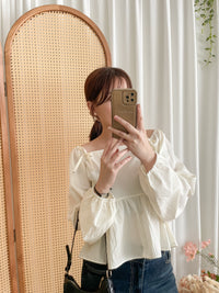 Ribbon Blouse 橡筋方領蝴蝶裝飾假修腰裙擺上衣/ BU9075 (Milktea sold out )