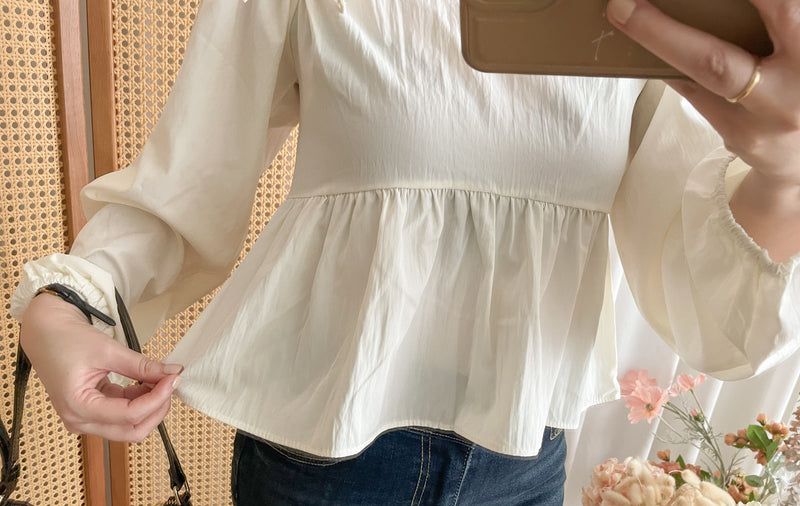Ribbon Blouse 橡筋方領蝴蝶裝飾假修腰裙擺上衣/ BU9075 (Milktea sold out )