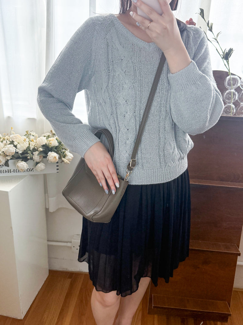 V Braid Knit Top 不起毛彈性線料扭麻花針織衫/ KT8176