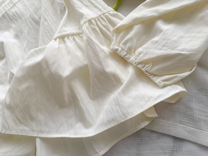 Ribbon Blouse 橡筋方領蝴蝶裝飾假修腰裙擺上衣/ BU9075 (Milktea sold out )