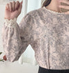 [ Limited return! Pink Only ] Line Floral Blouse/ 氣質精緻花布通花上衣/ BU9077
