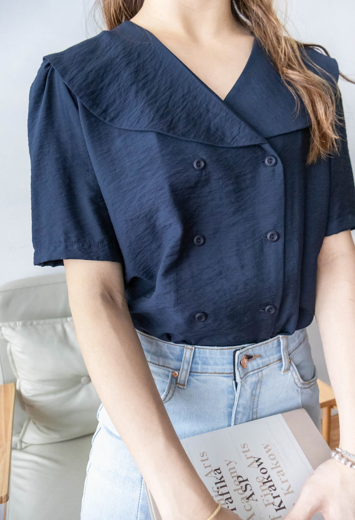 [ BEST ✈️ LIMITED RESTOCK!]  Navy 深藍雙排鈕扣紋理翻領口上衣, Blouse/ BU8926