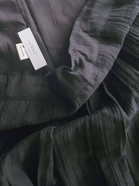 Ribbon Flowing Dress 微光澤輕盈飄逸絲帶裙/ SK8897 (black/white sold out)