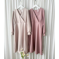 [限量現貨回歸]  Only Alice Dress 疊領日常優雅顯瘦弧腰線修腰連身裙/ DS9704