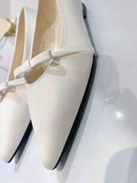 (不刮腳足碼款～) White point ribbon, flats/ SH8128 （所有鞋款需訂貨)