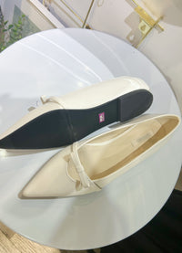 (不刮腳足碼款～) White point ribbon, flats/ SH8128 （所有鞋款需訂貨)