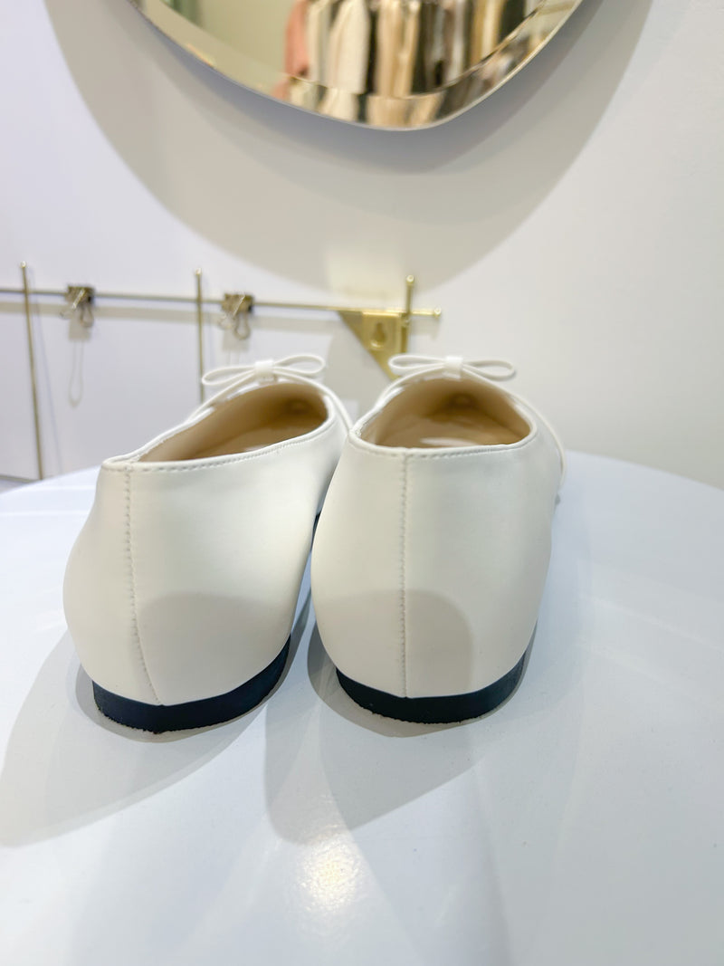(不刮腳足碼款～) White point ribbon, flats/ SH8128 （所有鞋款需訂貨)