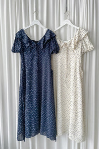 [限量現貨回歸 White］Ruffle Collar Floral Dress  V領荷葉邊碎花顯瘦連身裙/ DS9950