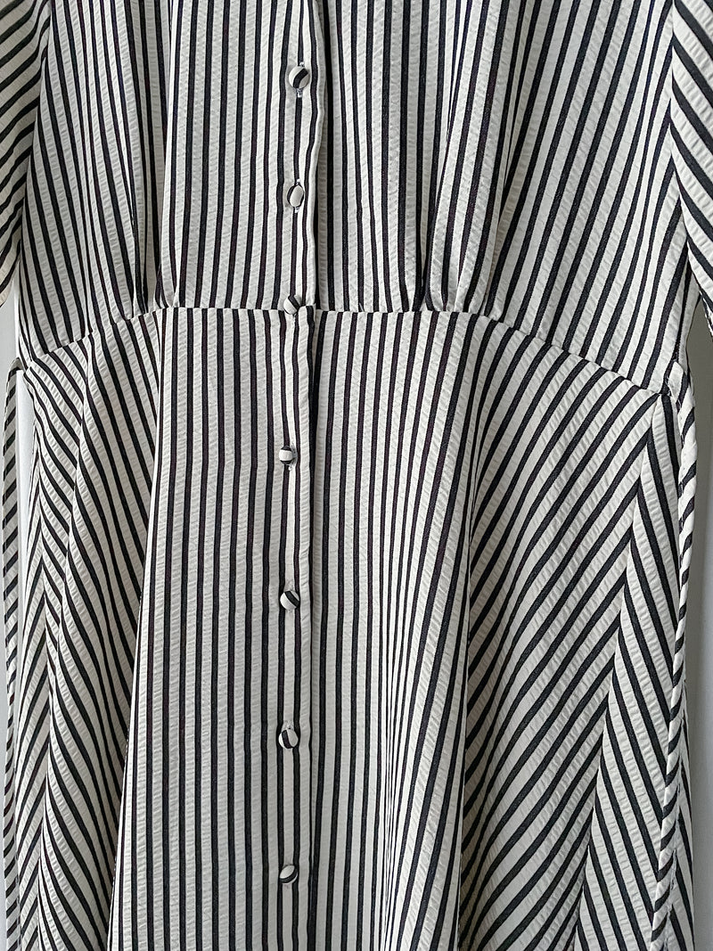 [限量現貨回歸] Stripe Dress 條紋V領連身裙/ DS9931