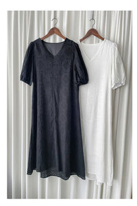[限量現貨回歸 White］Embriodery Dress V領鏤空刺繡舒適連身裙/ DS9954