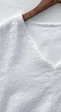 [限量現貨回歸 White］Embriodery Dress V領鏤空刺繡舒適連身裙/ DS9954