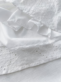 [限量現貨回歸 White］Embriodery Dress V領鏤空刺繡舒適連身裙/ DS9954