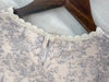 [ Limited return! Pink Only ] Line Floral Blouse/ 氣質精緻花布通花上衣/ BU9077